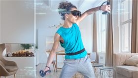 HTC宏達電今（29）日宣布推出首款專為XR一體機所打造的定位追蹤器－「VIVE自定位追蹤器」。（圖／宏達電提供）