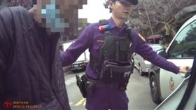 內湖朱姓男子持水果刀刺殺譚姓阿姨。（圖／翻攝畫面）