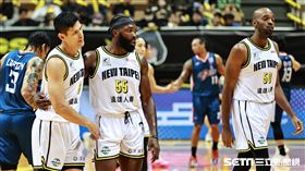 ▲東超聯賽，新北國王迎戰馬尼拉電器，楊敬敏、戴維斯上場。（圖／記者劉彥池攝影）