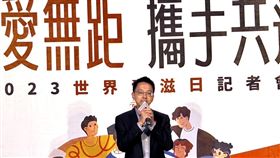 羅一鈞表示，愛滋自我篩檢人數已超過7萬人，今年預估新增感染數為960人，為20年來首次新增人數跌破千例。（圖／記者簡浩正攝影）