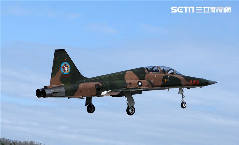 聞名中外假想敵中隊的「匪空優」、「匪地優」塗裝戰機，也正式走入歷史。。（圖/記者邱榮吉攝影）