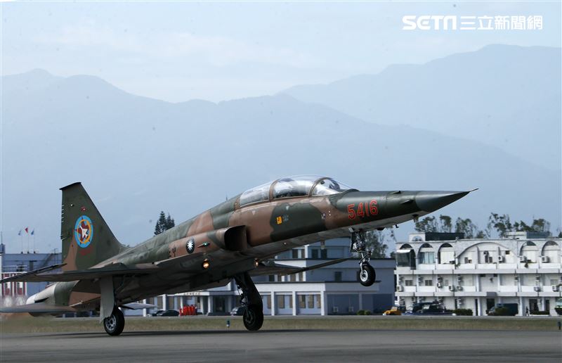 聞名中外假想敵中隊的「匪空優」、「匪地優」塗裝戰機，也正式走入歷史。。（圖/記者邱榮吉攝影）