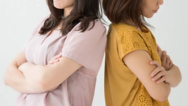 送弟媳二手哺乳衣和束腹被退　她咒離婚