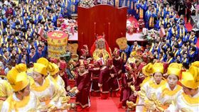 國台辦氣炸！湄洲媽祖來台卡關　內政部：218人非宗教人士。圖為2019年湄洲舉行媽祖誕辰紀念活動。（中新社）