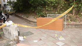 內湖朱姓男子持水果刀刺殺譚姓阿姨。（圖／翻攝畫面）