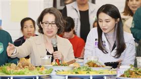 ▲蕭美琴Ｘ立委賴品妤共組「戰貓連線」（圖／記者邱榮吉攝影）