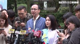 ▲侯友宜徐巧芯競選總部成立大會，朱立倫、徐巧芯受訪