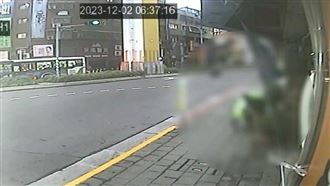 景安站驚傳砍人！新北婦遭男伏擊狠刺3刀