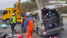 國三苗栗通霄南北向車禍，疑台電施工電纜線垂墜釀禍。（圖／番社畫面）