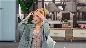 雪碧（右二）上節目聊整形。