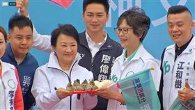 盧秀燕站台蔡壁如。（圖／翻攝蔡壁如臉書）