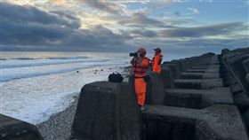 台北一名郭姓男子（42歲）昨天（2日）與友人至花蓮壽豐鄉鹽寮海域浮潛，因下水1個多小時仍未上岸，友人懷疑他遭海浪捲走