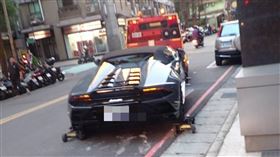 新北,板橋,違停,超跑,小牛,林寶堅尼, Lamborghini, Huracan, EVO,Spyder ,V10,