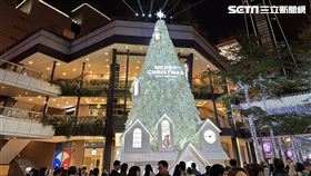 信義新光三越耶誕樹，記者劉沛妘攝影