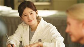 《後浪》吳剛、趙露思（圖／中天提供）