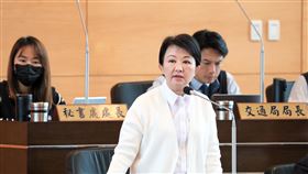 台中市長盧秀燕出席市議會備詢台中市長盧秀燕出席市議會備詢，針對台中市統計10月交通裁罰破新台幣27億元，她表示，過度鼓勵檢舉負效應，台中市還不是最多。中央社記者趙麗妍攝 112年12月4日