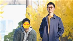  視網膜（右）與小林賢伍合照曝光（圖／翻攝自臉書）