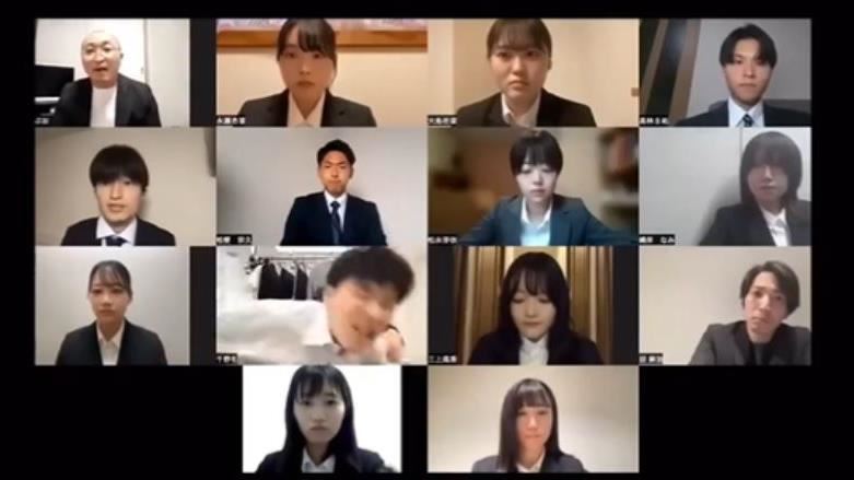 線上講座1格變直播全武行!其他13人超淡定