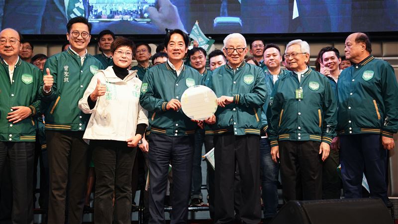 竹市科技後援會成立　賴清德感謝曹興誠