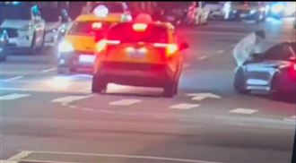 22歲BMW男兩度酒駕連撞2車　他剛下車被撞