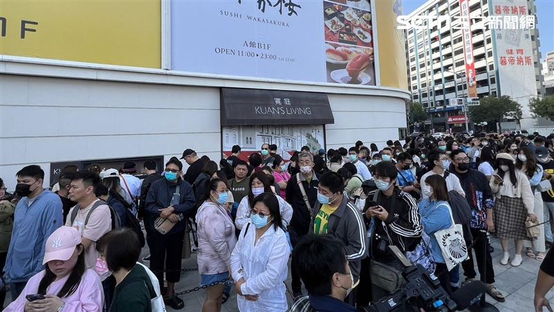 新／高雄唐吉訶德開幕了！排隊人潮曝光