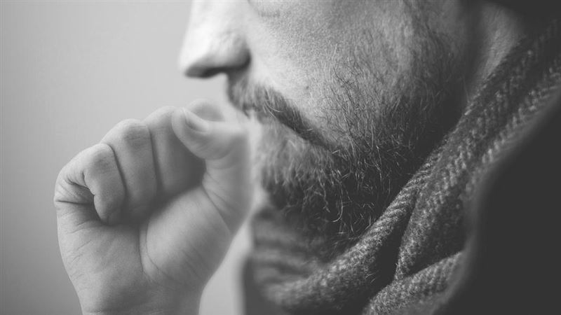 沒感冒卻一直咳嗽？醫師：問題不見得在肺