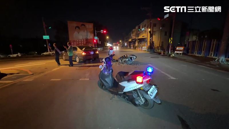 新／轎車突左轉撞機車　男騎士吐血急送醫