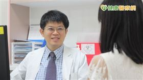 台北榮民總醫院腫瘤醫學部主治醫師趙大中呼籲女性定期篩檢、及早治療