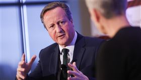 卡麥隆：中國不得以武力尋求「統一」台灣英國外交大臣卡麥隆7日在華府一場論壇表示，中國不得藉由武力或脅迫尋求「統一」台灣。（英國政府提供）中央社記者陳韻聿倫敦傳真  112年12月8日