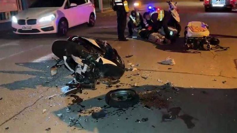 台中轎車左轉撞機車　騎士當場噴飛倒地