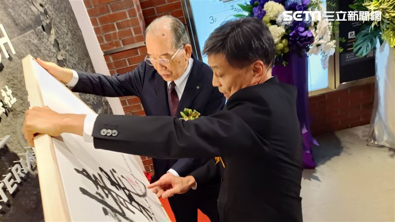 只選擇台灣！日木製門龍頭揭「愛台情史」