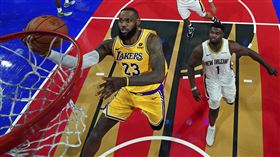 ▲詹姆斯（LeBron James）率領湖人闖進季中錦標賽冠軍戰。（圖／美聯社／達志影像）