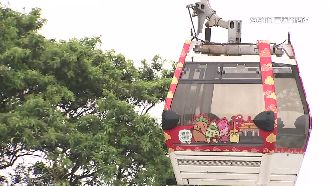 瘋跨年！貓纜煙火車廂9999元　民眾：太貴