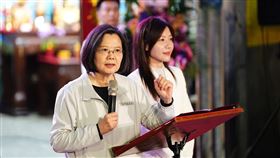 到古亭南福宮祈福　蔡英文懇請鄉親力挺吳沛憶：年輕、有理想、不怕累　（圖／民進黨提供）