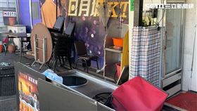 埔里黑衣人逞兇！鐵棍、球棒毆烤肉攤夫妻（圖／翻攝畫面）