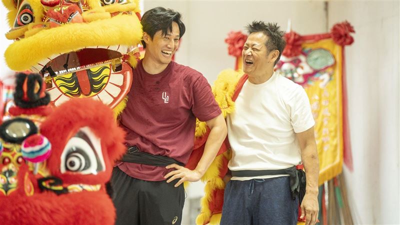 64歲乃哥搏命激戰　徐新洋不忍了崩潰求饒