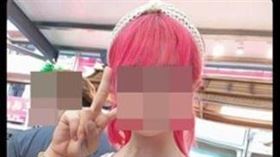 軍茶,網紅,露點（圖／翻攝自推特）