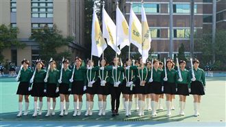 17到70歲同台轉槍！北一女儀隊慶60週年