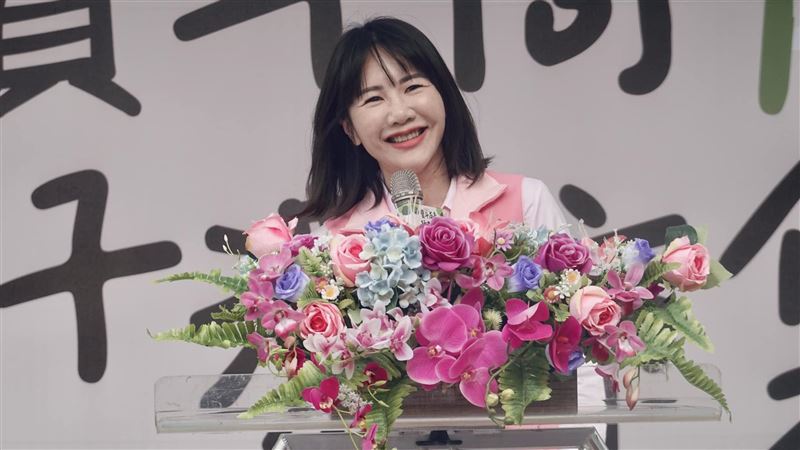 謝衣鳯提案反反中共介選？吳音寧一句重批