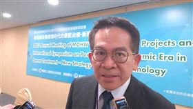 1209吳俊穎醫師(記者黃仲丘攝影)