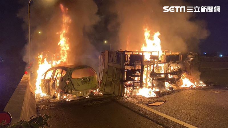 疑追撞起火！彰化國一2車火燒車1人受傷