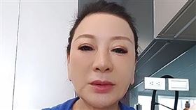 楊繡惠開直播聊藝人收紅包（圖／翻攝自臉書）