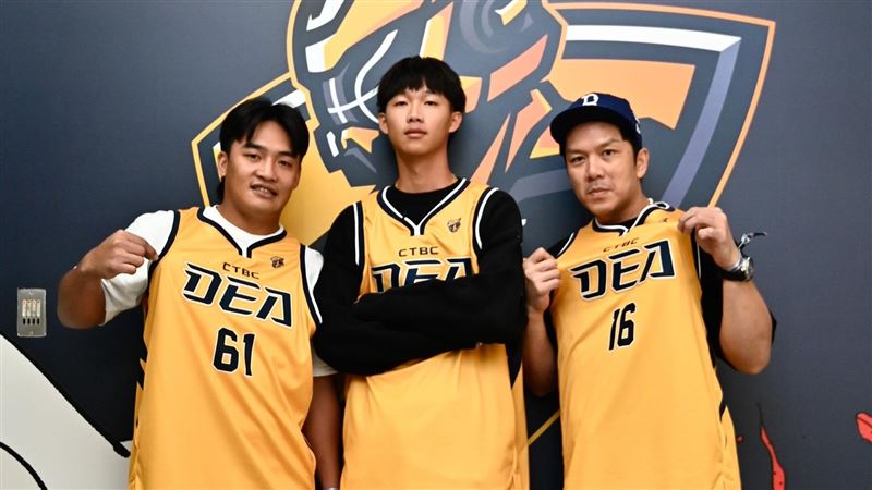 兄弟球星進特攻主場新鮮　周董說最大差異