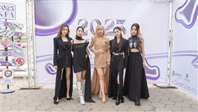 「2023 KFA高雄時尚大賞」愛河打造透明決賽舞台！新銳設計師韓順之奪冠