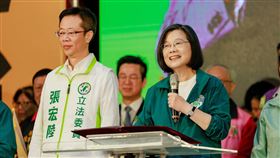 蔡英文總統今（10）日為民進黨立委張宏陸站台。（圖／民進黨提供)