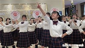 橘色惡魔今（12）日於汐止富士大飯店快閃演出。（圖／記者王翊綺攝影）