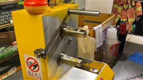 新北,,淡水,飲料店,榨汁機,柳丁汁,大拇指,絞斷,乖乖