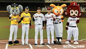 ▲讀賣巨人軍90週年紀念台灣試合，中信兄弟、讀賣巨人、樂天桃猿球員合影。（圖／記者劉彥池攝影）