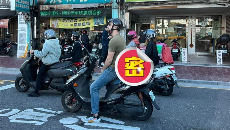 騎車載大披薩!阿兜仔1招竟比台灣人還台