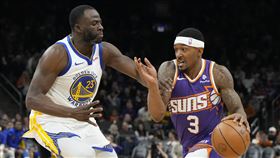 ▲NBA勇士格林（Draymond Green）比賽中使出右勾拳，遭到驅逐出場。（圖／美聯社／達志影像）